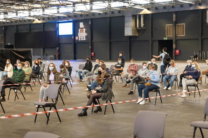 Archivo - Vacunación contra el coronavirus en Gante