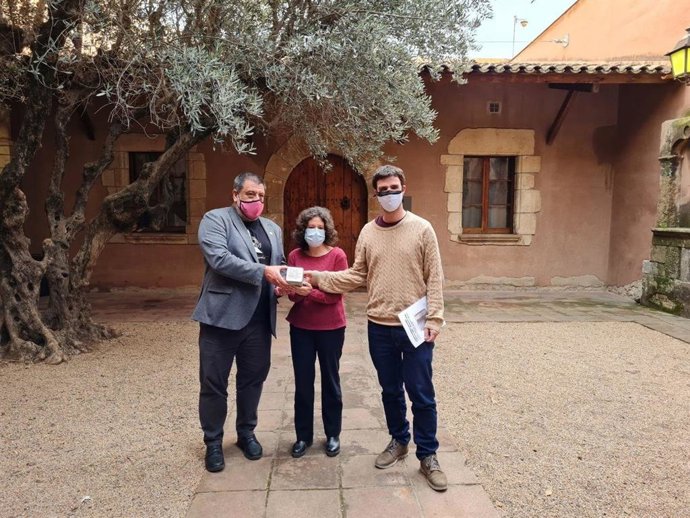 El Govern presenta en Sabadell una 'piedra de la memoria' en recuerdo de la anarquista María García Sanchís.