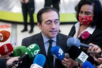 Albares dice que lo importante ahora "no es buscar nuevas sanciones" sino aplicar las acordadas