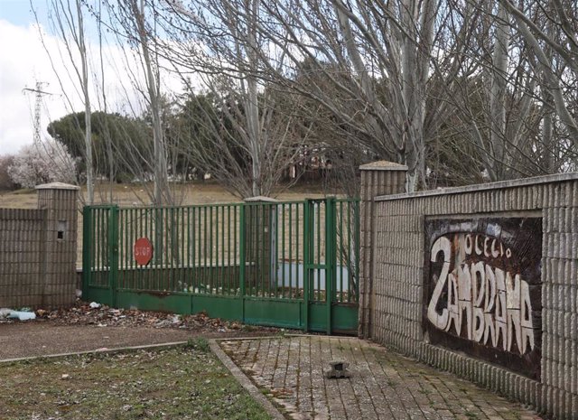 Entrada del Centro Regional Zambrana para Menores Infractores, donde ha fallecido un menor de 14 años tras ser reducido por la seguridad del centro durante un episodio de conducta violenta, en Valladolid, Castilla y León (España).