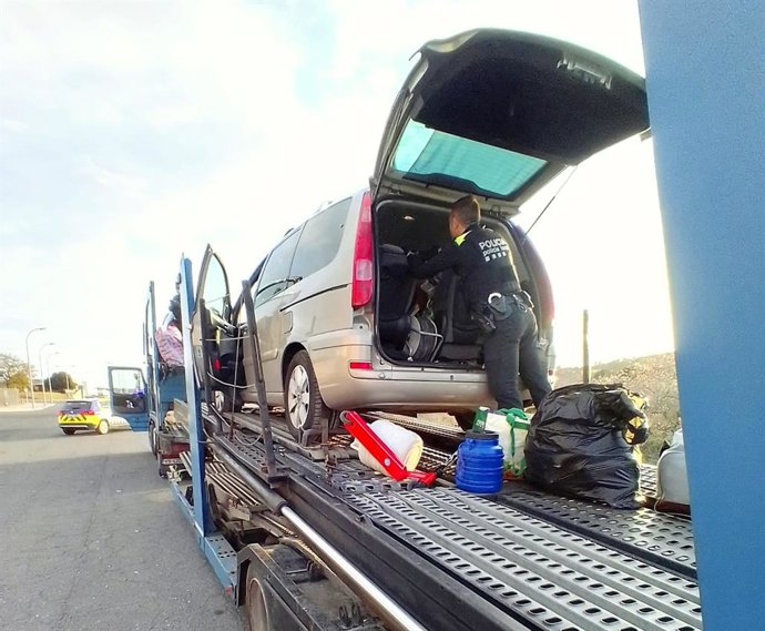 Detingut el conductor d'un tráiler amb 44 quilos de marihuana a Torredembarra (Tarragona)