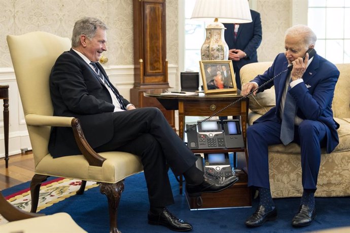 El presidente de Finlandia, Sauli Niinisto, y el presidente de Estados Unidos, Joe Biden.