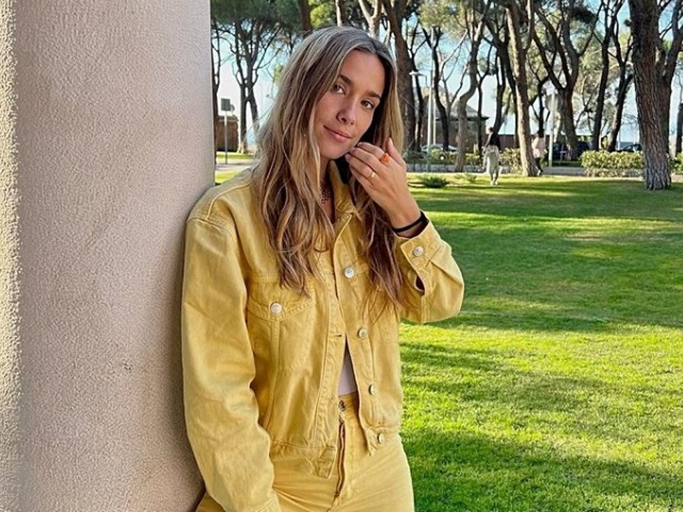 MARÍA POMBO