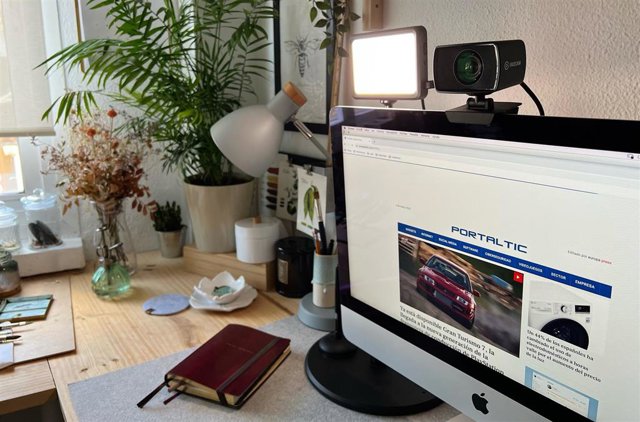 Key Light Mini y Facecam