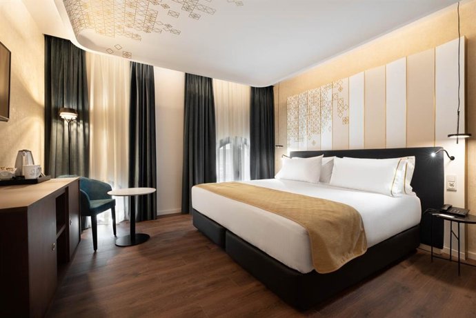 Archivo -  Áurea Palacio de Correos,  primer establecimiento cinco estrellas de Logroño