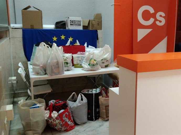Cs abre su sede de Huelva para recoger alimentos y material sanitario para ayudar al pueblo ucraniano