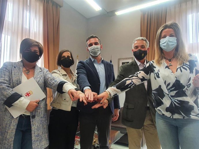 Ayuntamiento de Almería, veterinarios y protectoras, satisfechos con la gestión ética de colonias felinas por método CER.