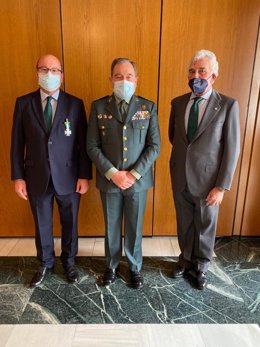 Guardia Civil y Asaja Córdoba certifican su "colaboración permanente" con una condecoración del Cuerpo