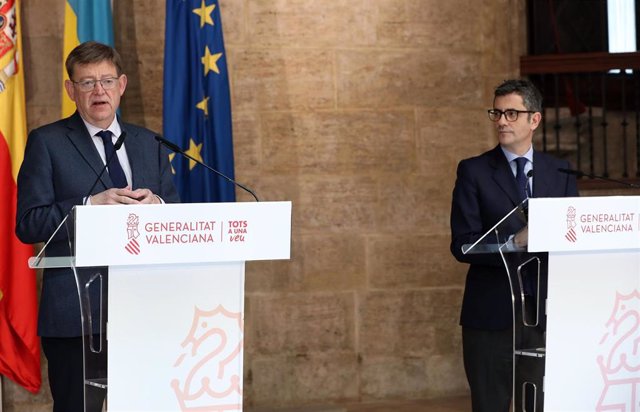 El ministro de Presidencia, Relaciones con las Cortes y Memoria Histórica, Félix Bolaños, y el presidente de la Generalitat, Ximo Puig, en rueda de prensa