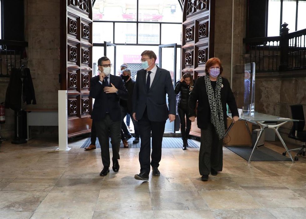 Reunión entre el ministro de Presidencia, Relaciones con las Cortes y Memoria Histórica, Félix Bolaños, y el presidente de la Generalitat, Ximo Puig,