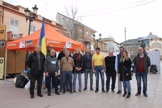 Ciudadanos ha instalado la primera carpa en La Unión para colaborar de forma activa con la Asociación de ucranianos de Cartagena