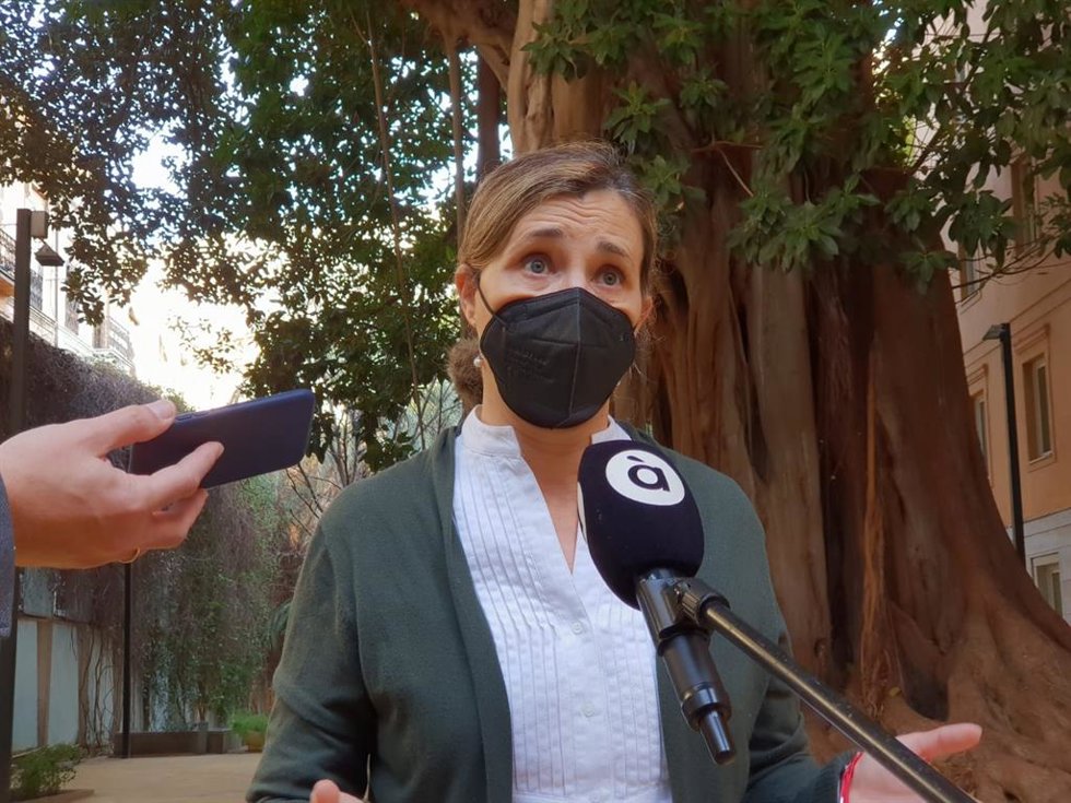 Archivo - La portavoz de Política Social del Grupo Popular en les Corts, Elena Bastidas,