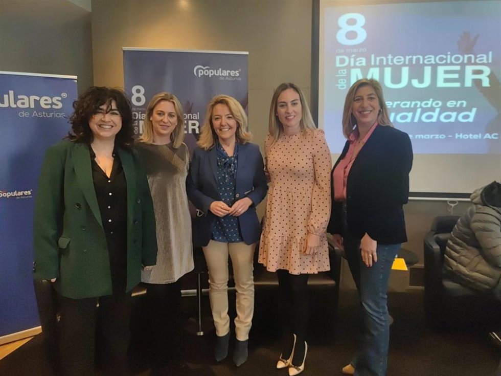 La presidenta del PP de Asturias y portavoz parlamentaria, Teresa Mallada, en un acto del partido con motivo del 8M, Día Internacional de las Mujeres