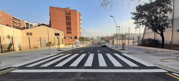 Finalització i obertura i urbanització del carrer Josep Estivill de Barcelona