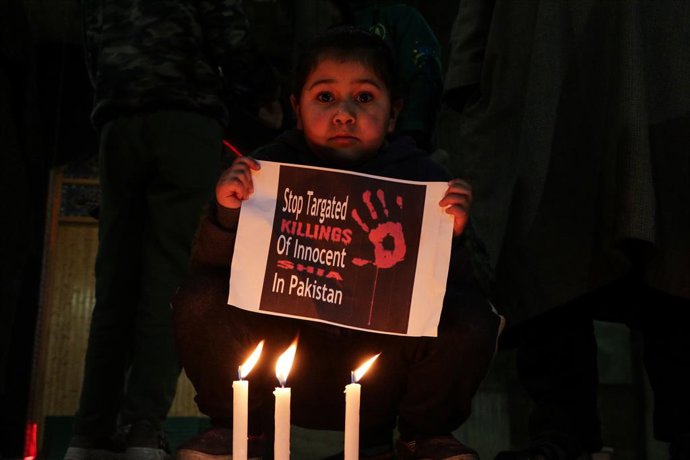 Protesta després d'un atemptat contra una mesquita xita en Peshawar, el Pakistan