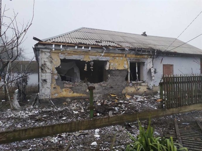 Una casa destruida en Mariúpol tras los ataques de Rusia