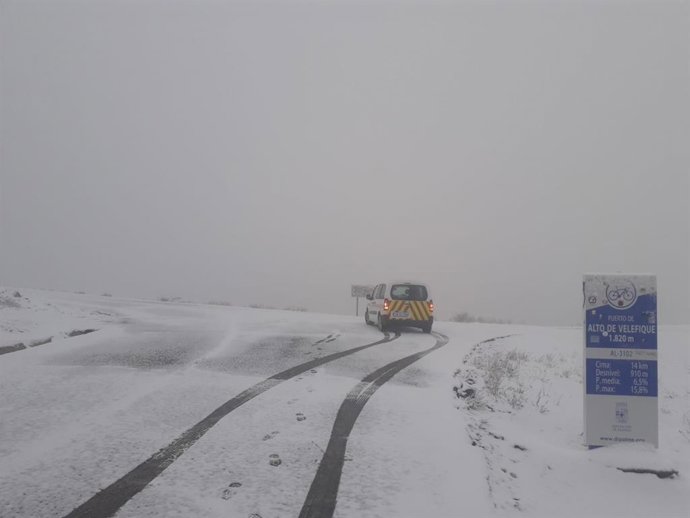 Archivo - Nieve en el Alto Velefique de Almería