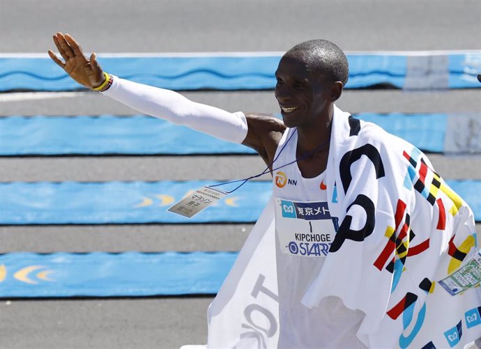 El keniano Eliud Kipchoge tras ganar el maratón de Tokio