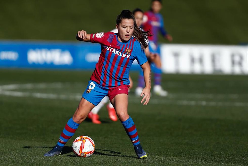 Archivo - Claudia Pina durante un partido del FC Barcelona