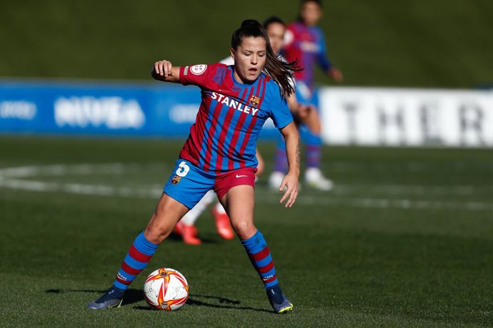 Archivo - Claudia Pina of FC Barcelona in action during the spanish women league, Primera Iberdrola, football match played between Real Madrid and FC Barcelona at Alfredo di Stefano stadium on December 12, 2021, in Valdebebas, Madrid, Spain.