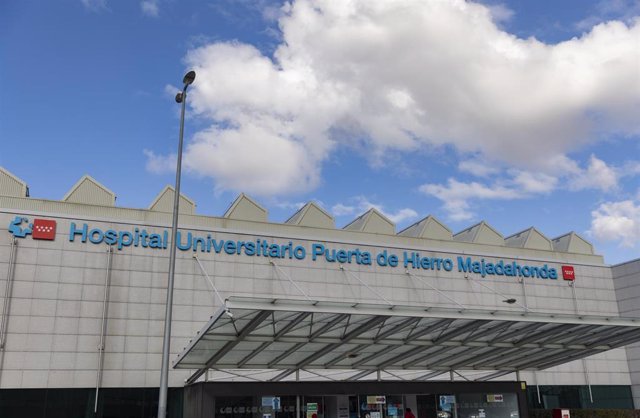 Archivo - Vista general del Hospital Universitario Puerta de Hierro en Majadahonda, a 13 de enero de 2022, en Madrid, (España).
