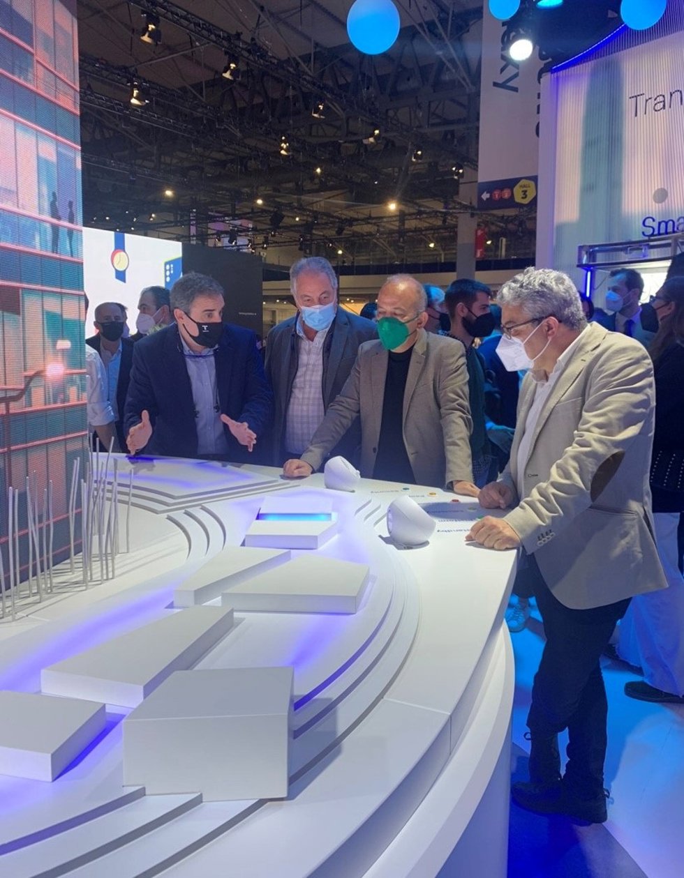 El diputado de Provincia Digital de la Diputación de Cáceres, Santos Jorna, en su visita al Mobile World Congress 2022