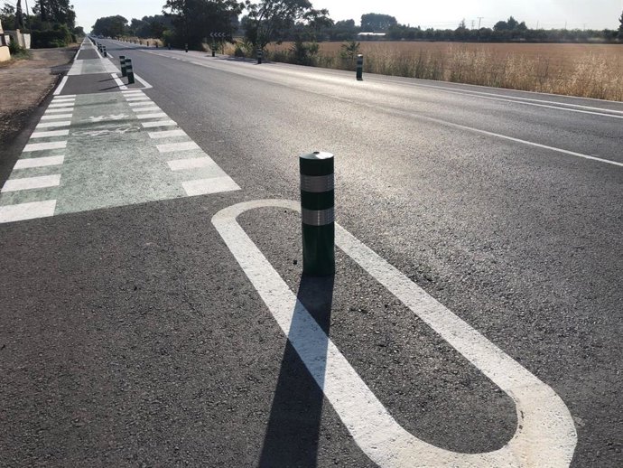 Archivo - El Ayuntamiento de Albacete prolonga en un kilómetro el carril de uso ciclista y peatonal que discurre paralelo a la carretera de Jaén