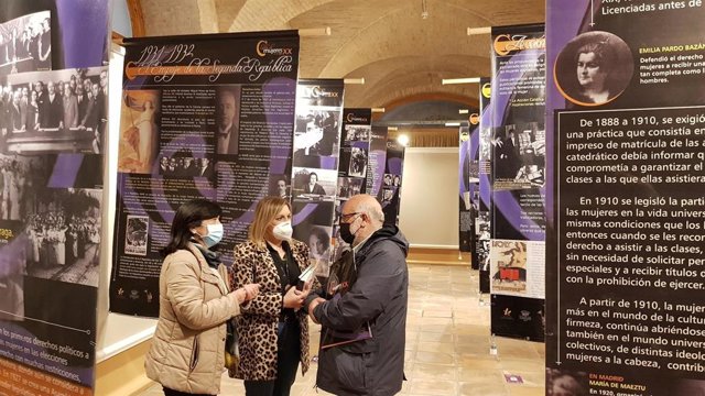 Inauguración de la exposición 'La lucha de las mujeres en el siglo XX'.