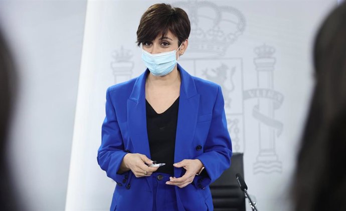 La ministra Portavoz y de Política Territorial, Isabel Rodríguez, en una rueda de prensa posterior a una reunión del Consejo de Ministros, en La Moncloa, a 4 de marzo de 2022, en Madrid (España). Durante la comparecencia han informado de que han aprobad