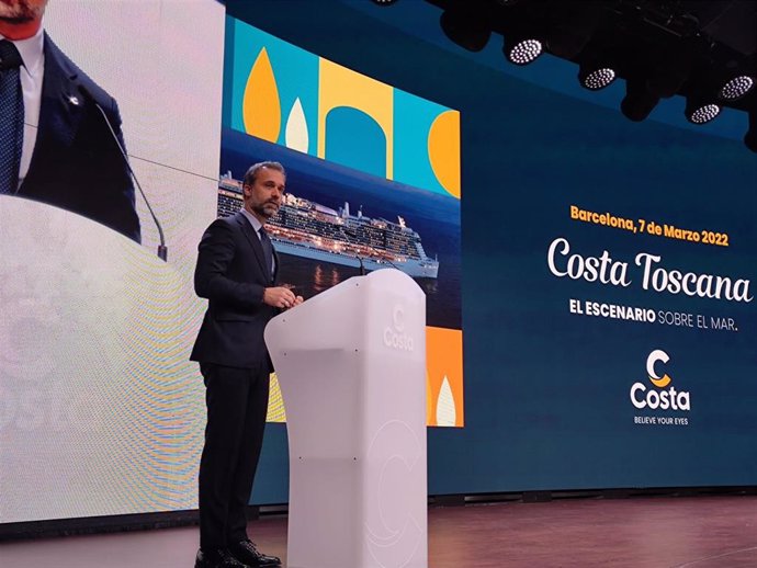 El presidente de Costa Cruceros, Mario Zanetti, en la inauguración del barco Costa Toscana en Barcelona