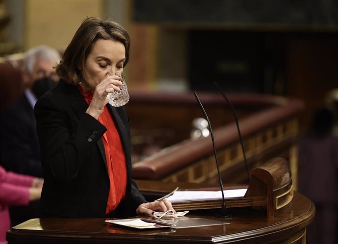 La portavoz del PP en el Congreso de los Diputados, Cuca Gamarra, en una sesión plenaria, en el Congreso 