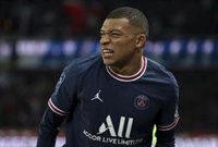 Mbappé sufre un golpe en el entrenamiento y es duda para el Bernabéu