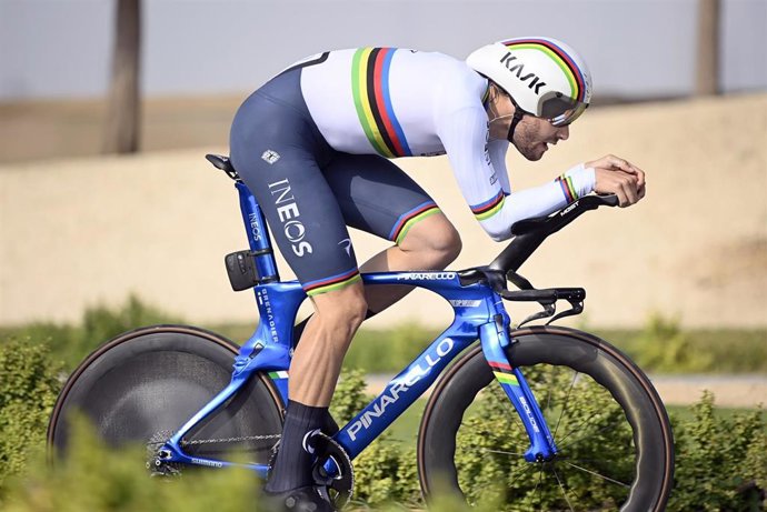 El ciclista italiano Filippo Ganna (Ineos Grenadiers) en el UAE Tour 2022