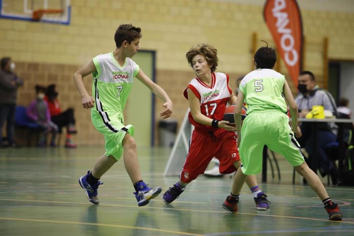 Niños participantes en la Copa Covap.