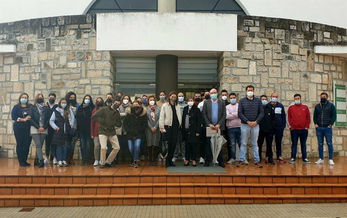 Participantes en la inauguración del curso.