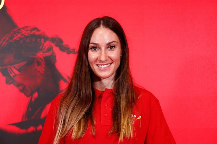 La nadadora Sarai Gascón tras la presentación del Equipo Talento a Bordo de Iberia.
