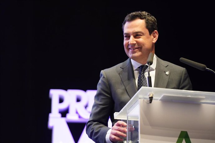 El presidente de la Junta de Andalucía, Juanma Moreno, durante su intervención en la XXV Edición de los Premios Meridiana