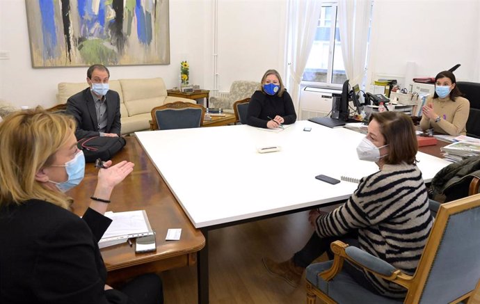 La alcaldesa de Santander se reúne con responsables de Cruz Roja por la guerra en Ucrania y los refugiados