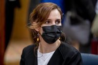 Más Madrid pide al Gobierno regional "negacionista" formación en igualdad a profesores y prohibir publicidad machista