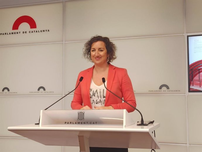 La portavoz del PSC-Units en el Parlament, Alícia Romero, en rueda de prensa.