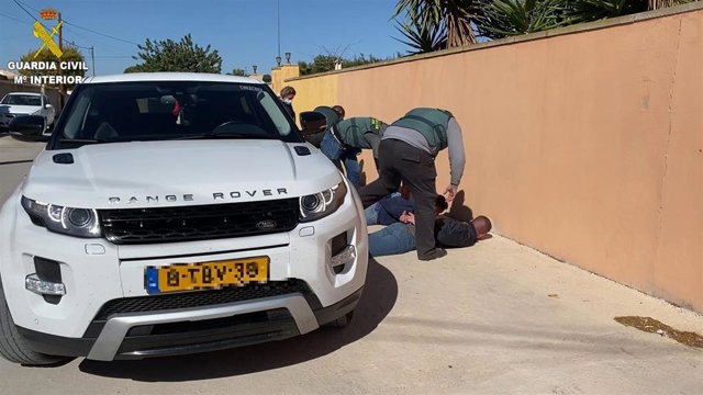 Detenidos por la Guardia Civil