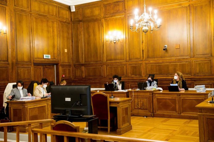 Archivo - Imagen de la sala en la que se sigue el juicio contra el supuesto violador en serie, acusado de la agresión sexual a una mujer en Beasain