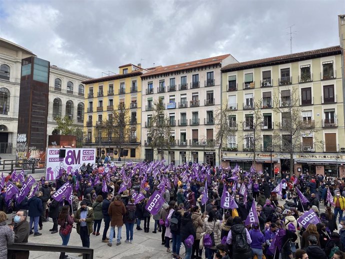 Concentración de CC.OO y UGT Madrid con motivo del Día de la Mujer