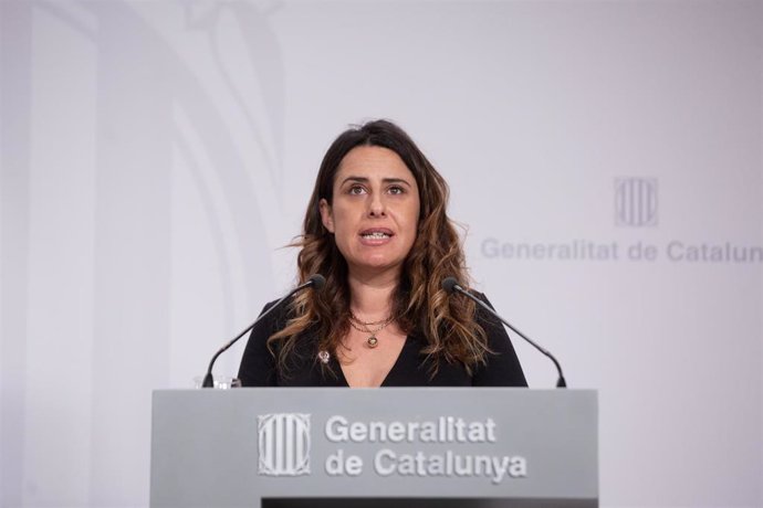 La portavoz del Govern, Patricia Plaja, en una rueda de prensa tras el Consell Executiu, en la Generalitat, a 8 de marzo de 2022, en Barcelona, Cataluña (España). Durante la rueda de prensa, han anunciado la apertura de una investigación a una cadena mu