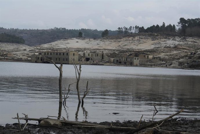 Ruinas de la aldea de Aceredo, a 12 de febrero de 2022, en Lobios, Ourense, Galicia (España)