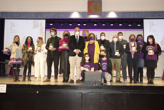 El presidente de la Diputación de Córdoba, Antonio Ruiz (centro), en la entrega de Premios 'Córdoba en Igualdad'.