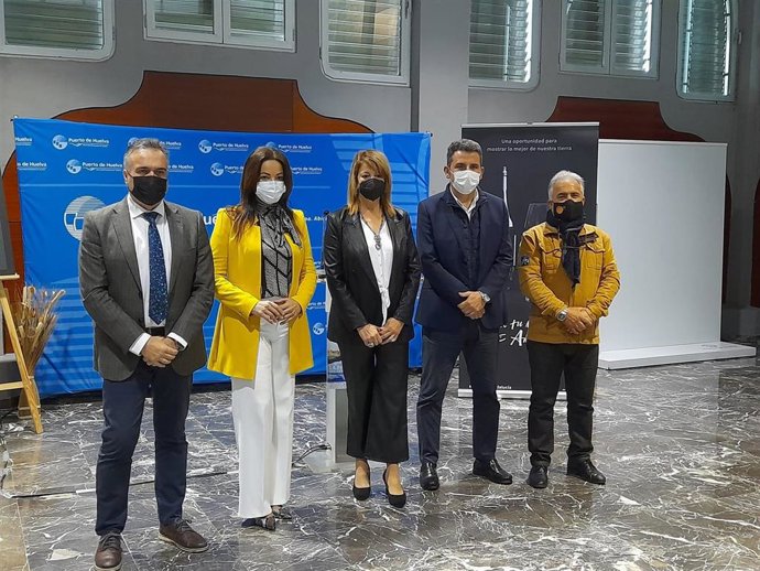 Presentación del IV Encuentro Vitivinícola, que cuenta con el respaldo de las consejería de Turismo, Agricultura, Ganadería, Pesca y Desarrollo Sostenible  y la Autoridad Portuaria de Huelva.