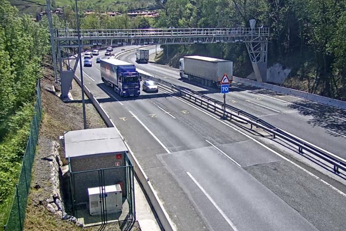 Archivo - Pórtico de peajes de Bidelan en el eje Irun-Etzegarate