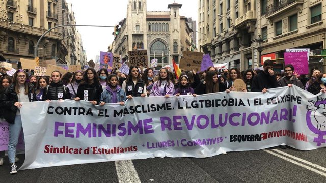 Manifestació d'estudiants a Barcelona pel 8-M