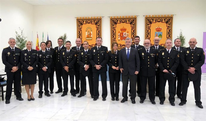 Estepona entrega sus Premios 8 de Marzo a unidades policiales que trabajan con víctimas de violencia de género
